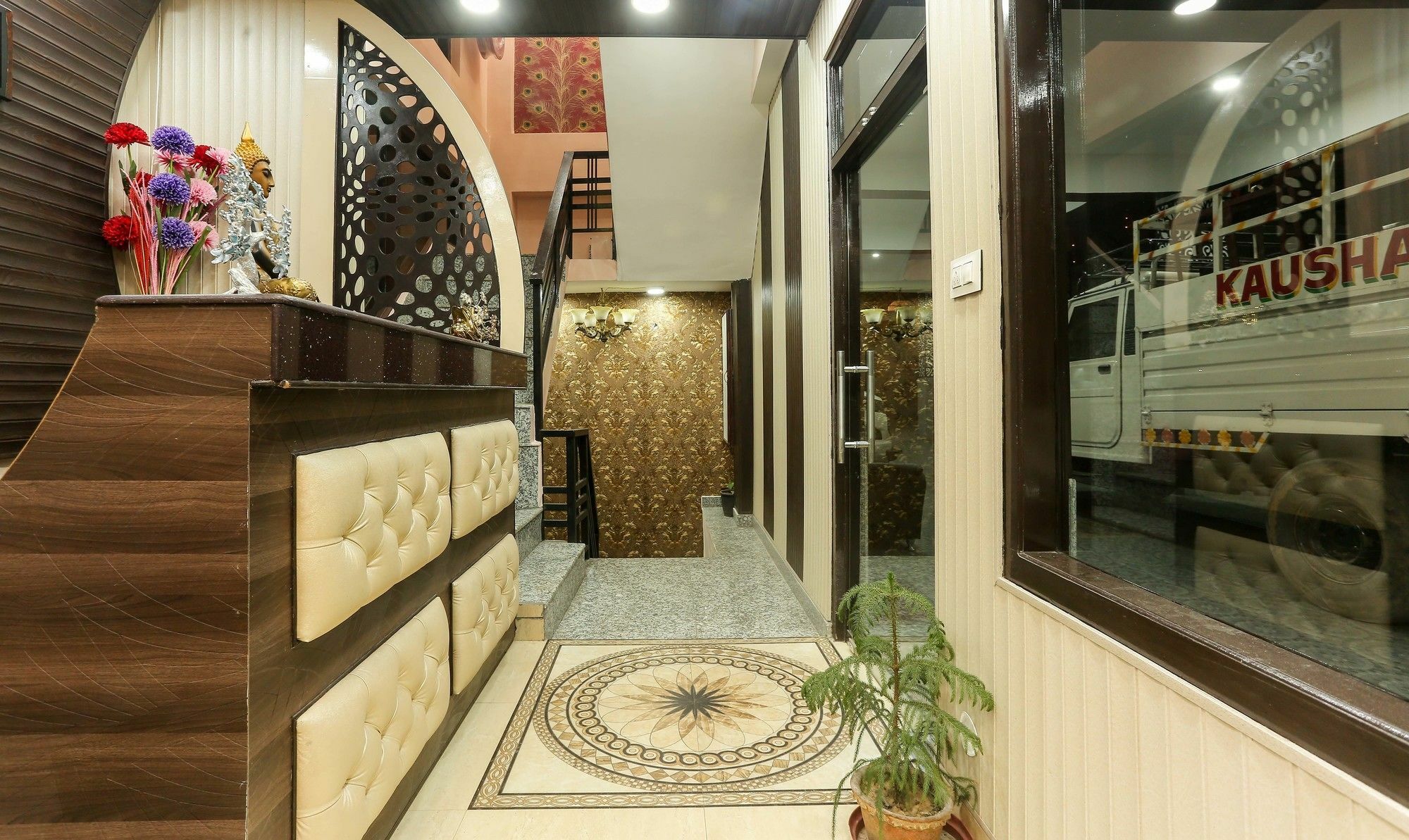 Treebo Roshan House With Valley View McLeod Ganj Exteriör bild